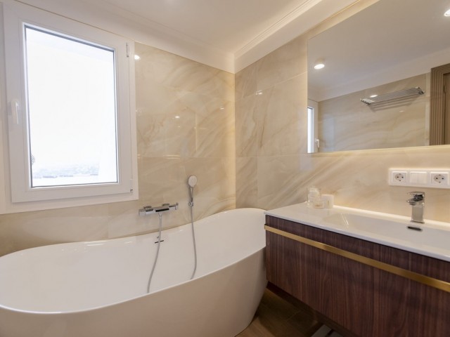3 Bedrooms Townhouse in Nueva Andalucía