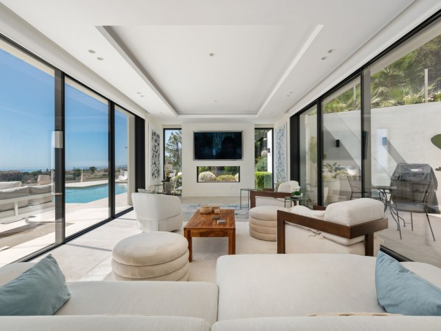 4 Bedrooms Villa in Marbella