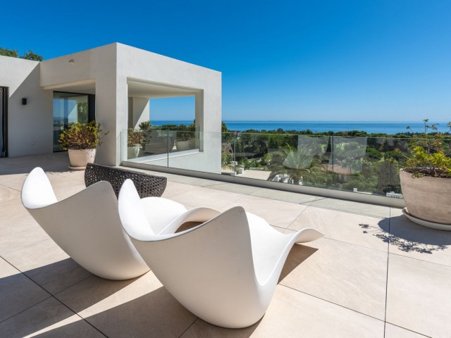 4 Bedrooms Villa in Marbella