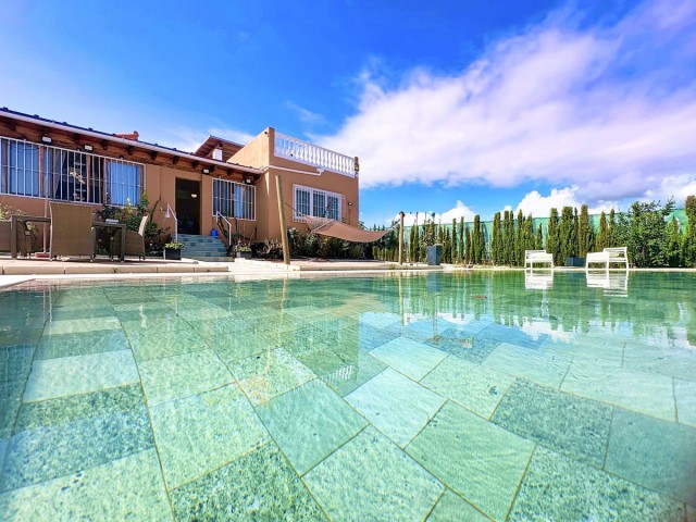 Villa, Estepona
