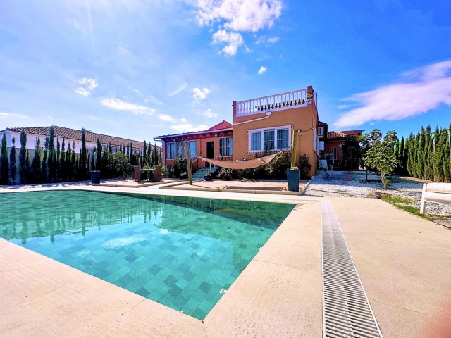 3 Schlafzimmer Villa in Estepona