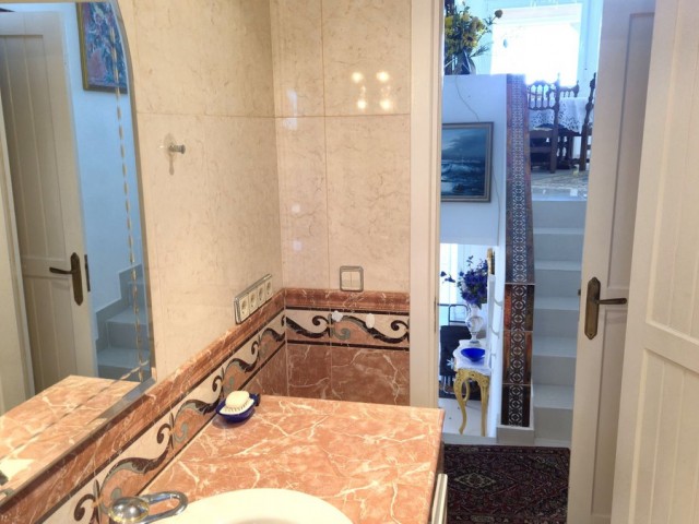 Penthouse avec 1 Chambres  à Puerto de Cabopino