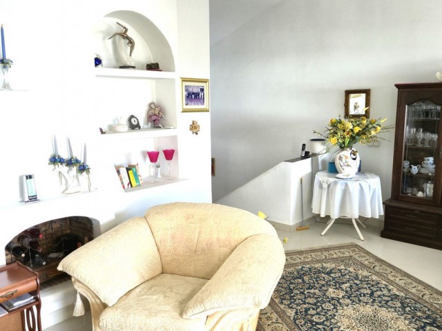 Penthouse avec 1 Chambres  à Puerto de Cabopino