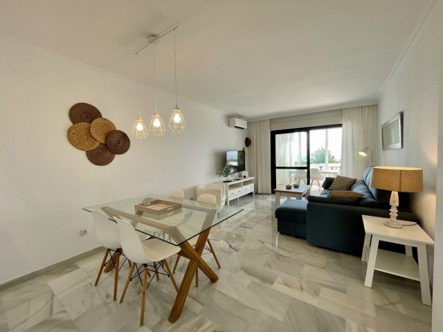 2 Bedrooms Townhouse in Calahonda