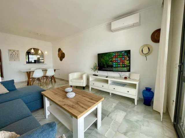 2 Bedrooms Townhouse in Calahonda