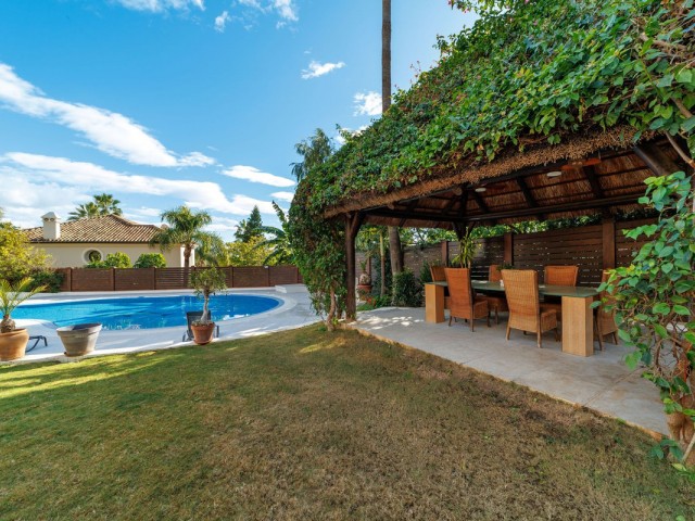 8 Makuuhuoneen Huvila Marbella