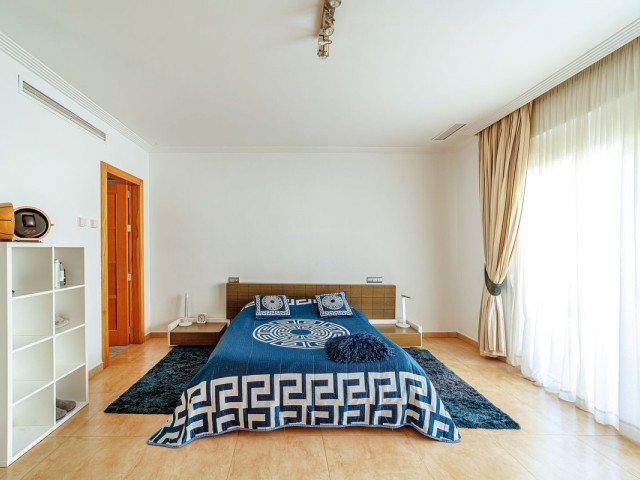 8 Makuuhuoneen Huvila Marbella