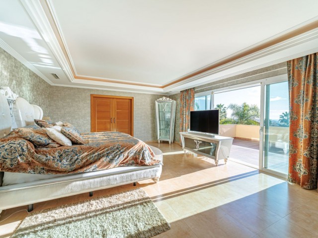 8 Makuuhuoneen Huvila Marbella