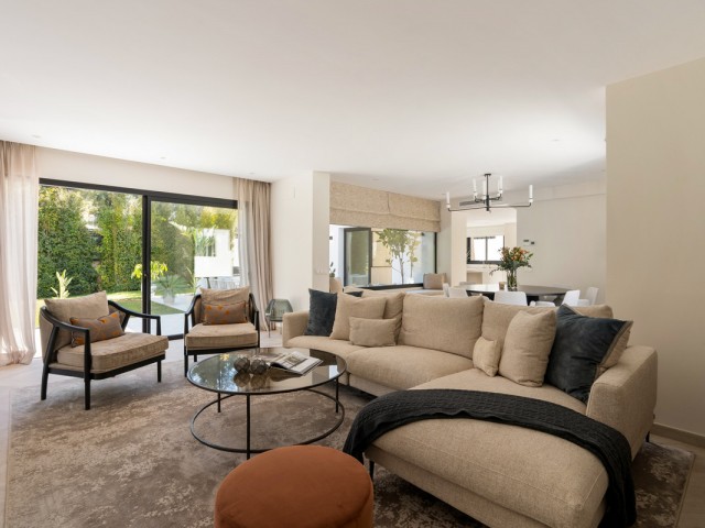 4 Schlafzimmer Villa in Las Brisas