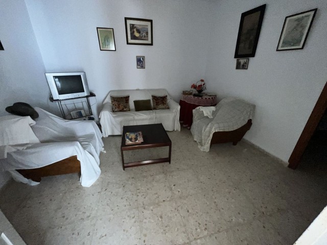 8 Bedrooms Townhouse in Estepona