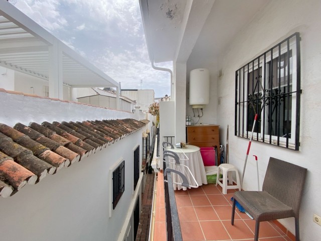 Adosado con 7 Dormitorios  en Marbella