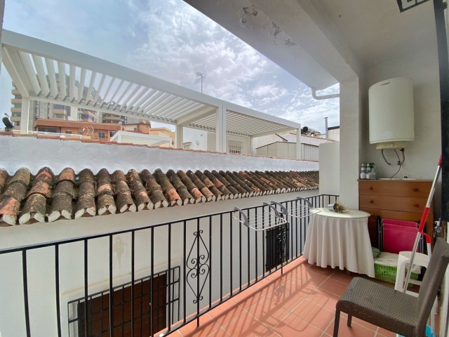 Adosado con 7 Dormitorios  en Marbella