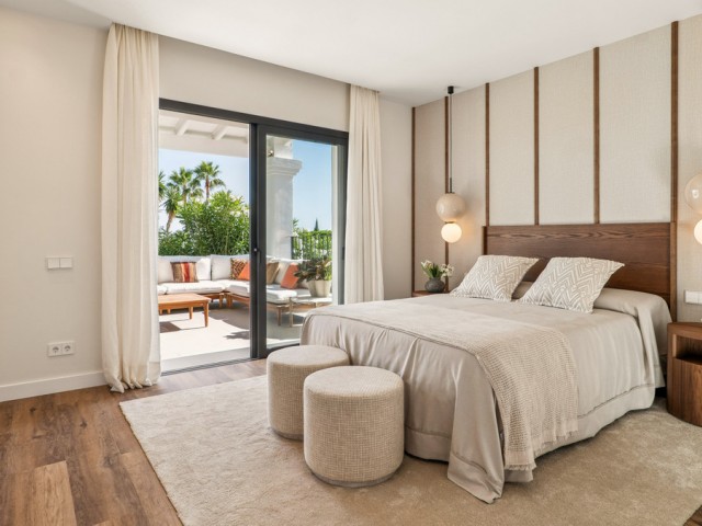 Villa avec 5 Chambres  à Nueva Andalucía