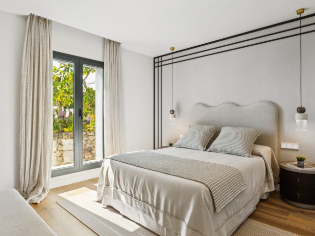 Villa avec 5 Chambres  à Nueva Andalucía