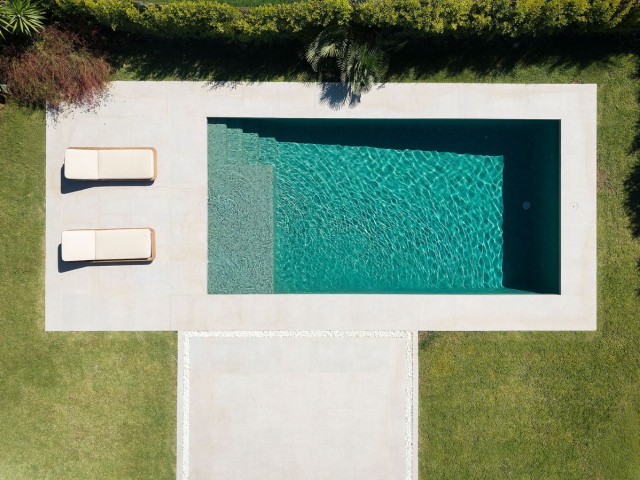 Villa avec 5 Chambres  à Nueva Andalucía
