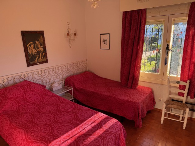 3 Soveroms Villa i Estepona