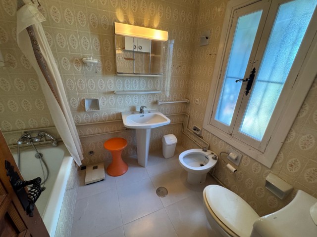 3 Soveroms Villa i Estepona