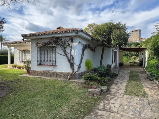 3 Soveroms Villa i Estepona