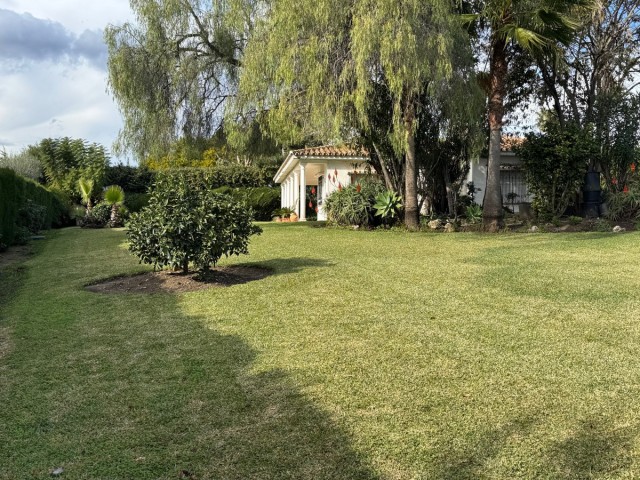 3 Soveroms Villa i Estepona