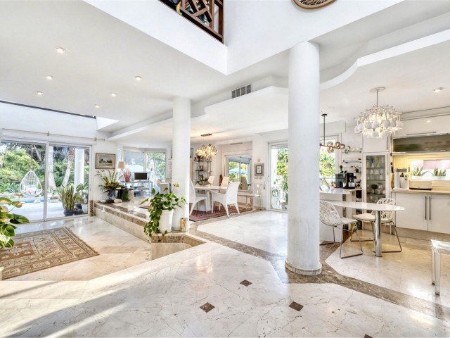 Villa avec 3 Chambres  à New Golden Mile