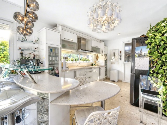 Villa avec 3 Chambres  à New Golden Mile