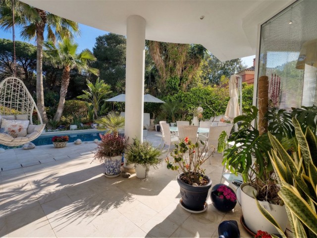 Villa avec 3 Chambres  à New Golden Mile