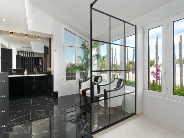 4 Schlafzimmer Apartment in Puerto Banús