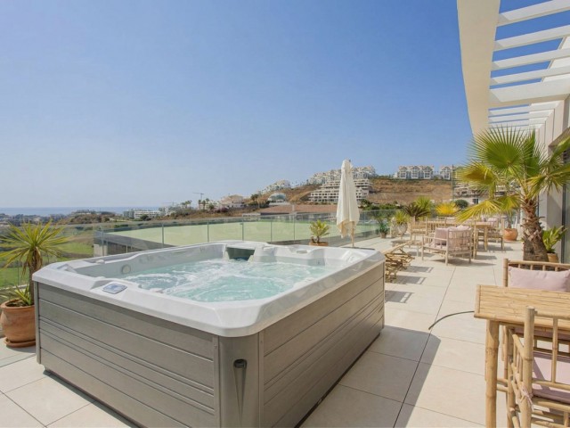 Penthouse avec 2 Chambres  à Mijas