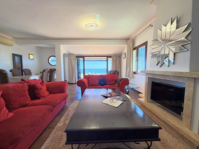 5 Soveroms Villa i Estepona