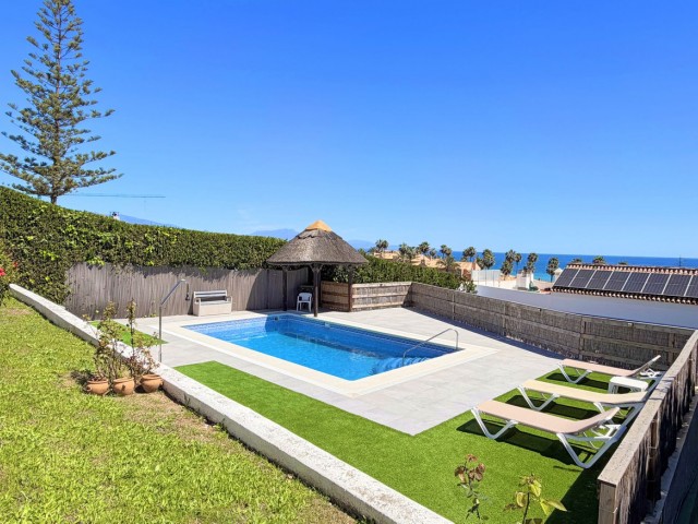 5 Soveroms Villa i Estepona