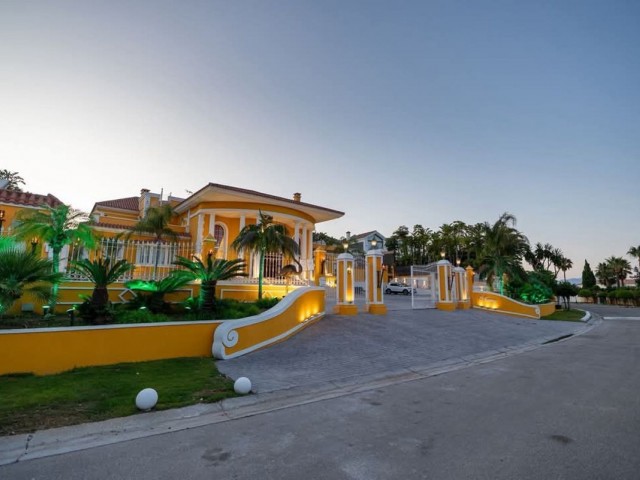 7 Makuuhuoneen Huvila Sotogrande Alto