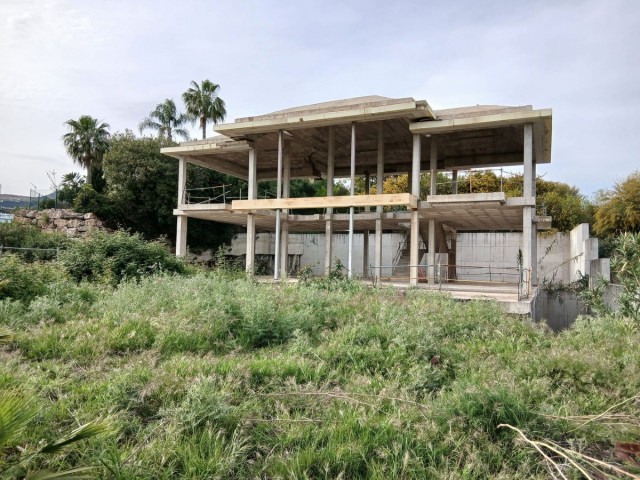 Plot, Benahavis
