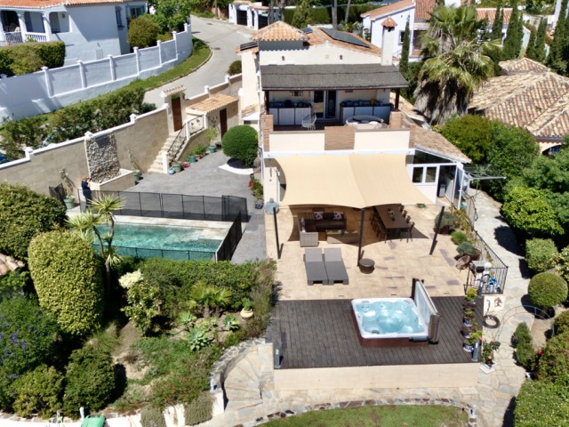 6 Schlafzimmer Villa in Estepona