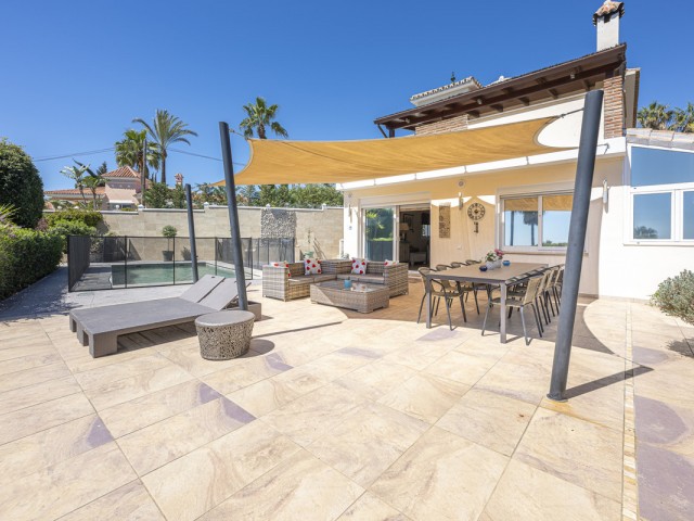 6 Schlafzimmer Villa in Estepona