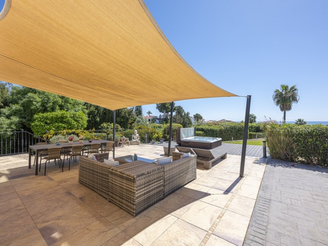 6 Schlafzimmer Villa in Estepona