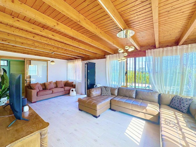 3 Schlafzimmer Villa in Estepona