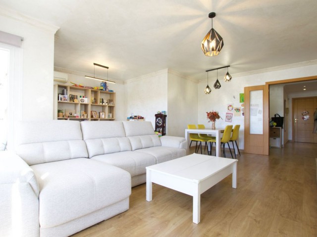 Apartment, Nueva Andalucia, R5351656