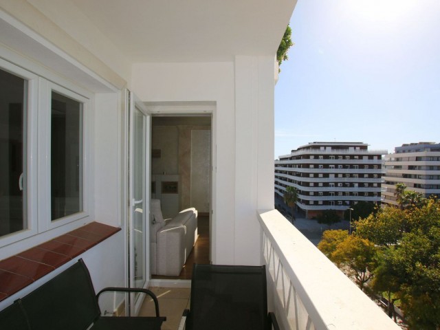3 Bedrooms Apartment in Nueva Andalucía