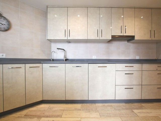 3 Bedrooms Apartment in Nueva Andalucía