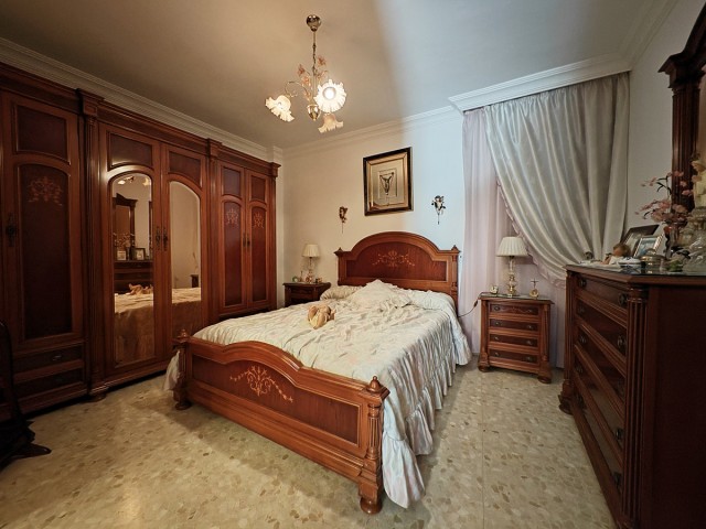 5 Bedrooms Townhouse in Estepona