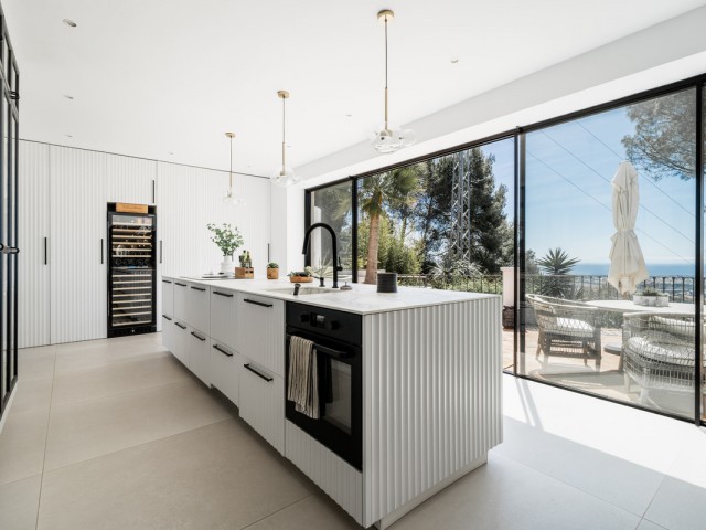 Villa avec 4 Chambres  à El Madroñal