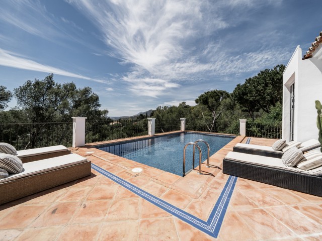 Villa avec 4 Chambres  à El Madroñal