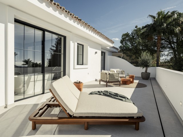 5 Bedrooms Villa in Nueva Andalucía
