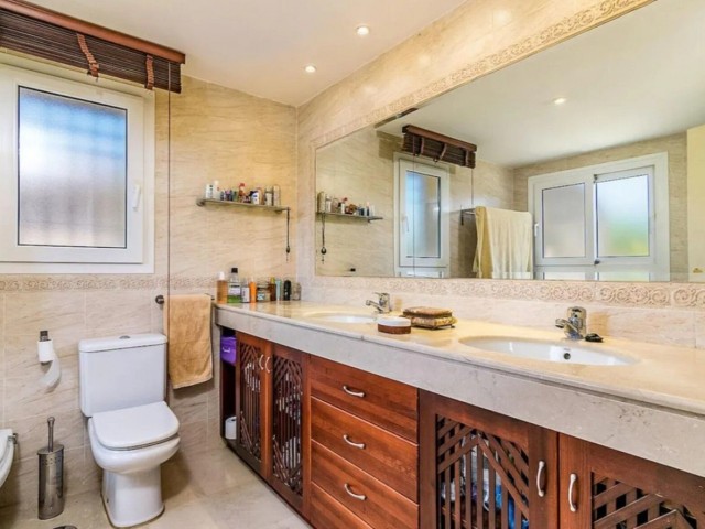 4 Bedrooms Villa in Riviera del Sol