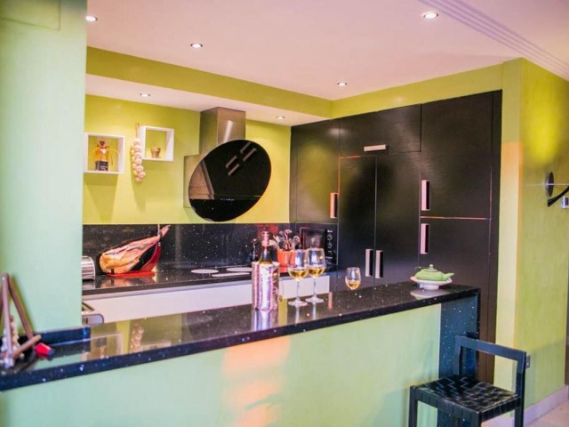 4 Bedrooms Apartment in Benahavís