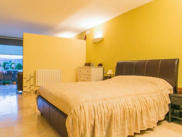 4 Bedrooms Apartment in Benahavís