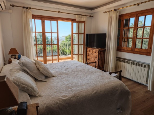 4 Schlafzimmer Villa in San Luis de Sabinillas