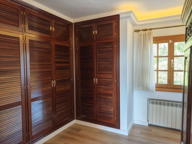 4 Schlafzimmer Villa in San Luis de Sabinillas