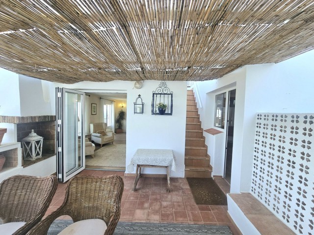 2 Bedrooms Villa in Mijas
