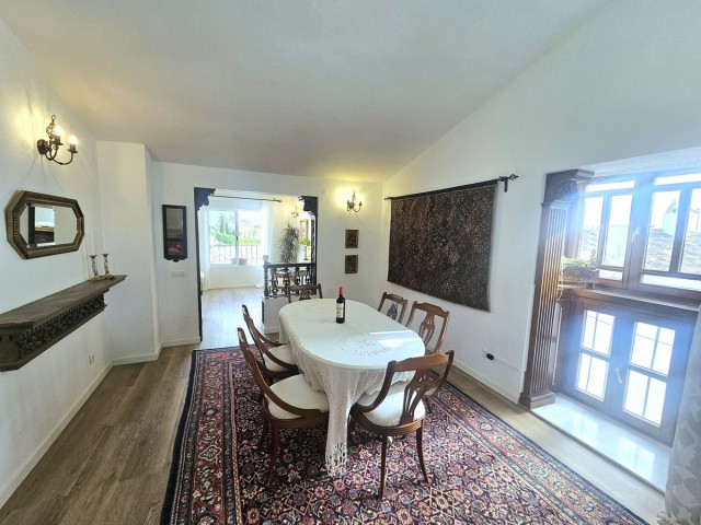 2 Bedrooms Villa in Mijas